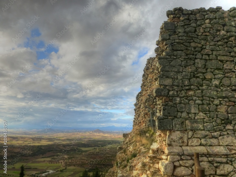 Paisaje de campos en la Alcarria en Guadalajara (Castilla La Mancha, España) Paisaje de campos en la Alcarria en Guadalajara (Castilla La Mancha, España)