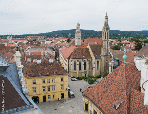 Quadro su tela Rooftop view of the Main Square in the Old Town of Sopron, Hungary