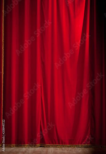 Konstfotografi Closed red theater curtain