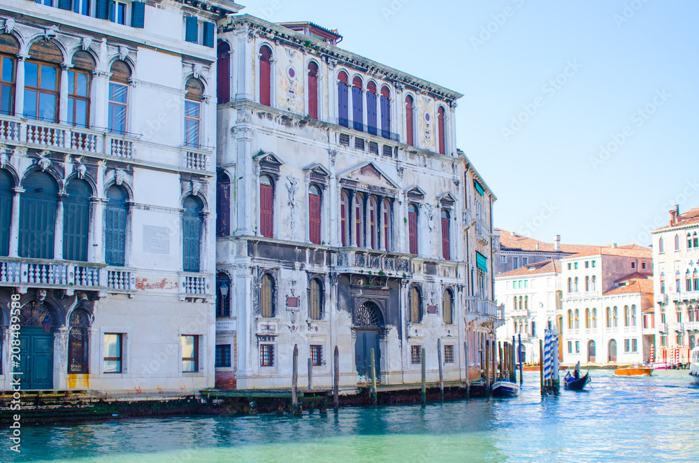 venetian gothic houses on grand canal