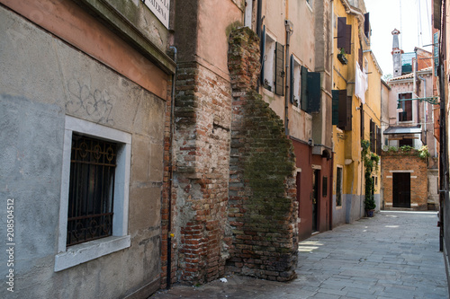 Fototapeta Naklejka Na Ścianę i Meble -  Buildings in Venice