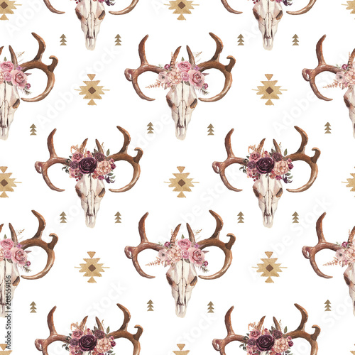Watercolor boho seamless pattern of deer skull with antlers & floral arrangement on white background. Native american decor, print element, tribal bohemian navajo, Indian, Peru, Aztec wrapping