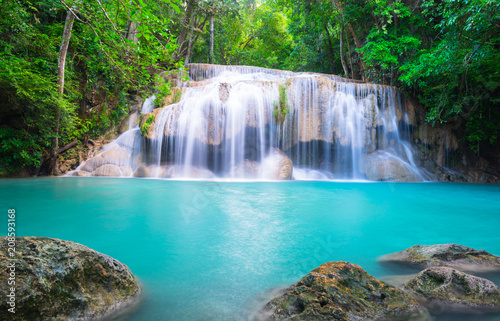 Fototapeta Naklejka Na Ścianę i Meble -  Beautiful waterfall in tropical forest