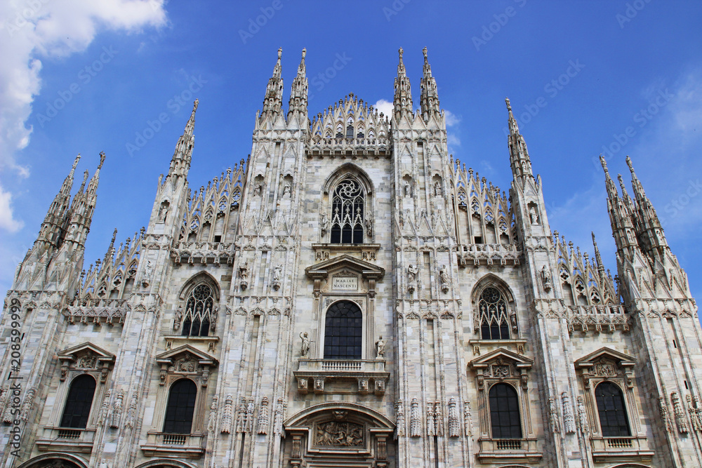 Facade of Milano Cathedrale (Duomo di Milano)