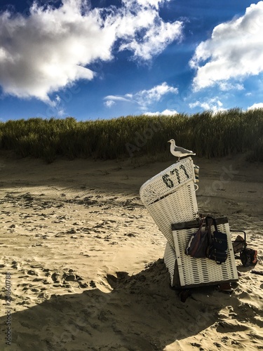 Strandkorb in den Dünen