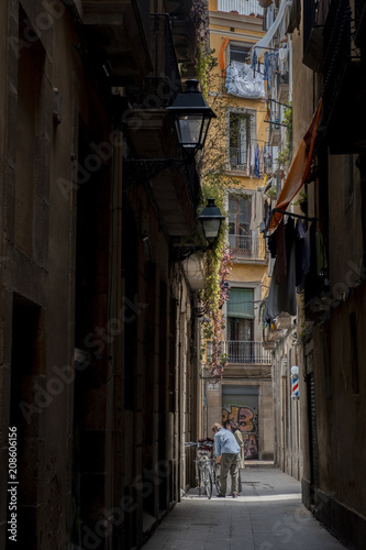 gothic quarter streets barcelona