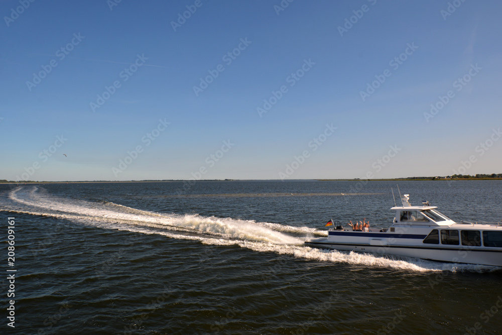 Lustige Mototbootfahrt am Schaproder Bodden Lustige Mototbootfahrt am Schaproder Bodden