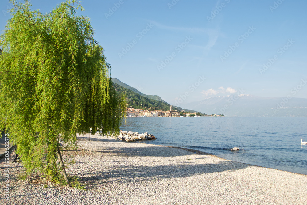 Spiaggia di Salò sul lago di Garda