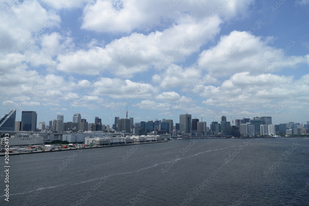 東京湾の風景