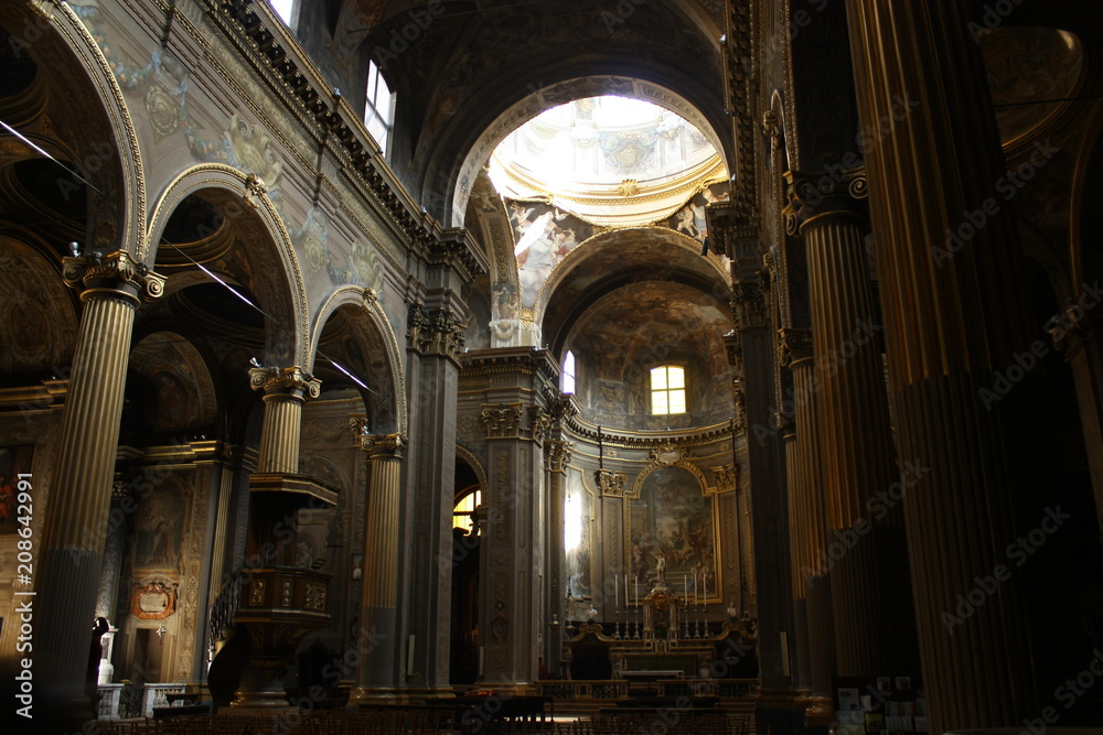 Iglesia de San Gaetano y Bartolomé, Bolonia, Italia
