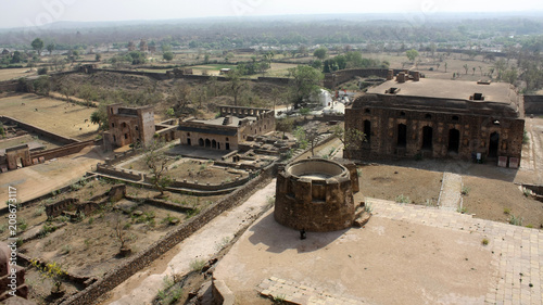 Unth Khana, Casa de los camellos, Orchha, India photo