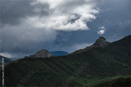 Paysage de montagne    Puerto de San Glorio dans le parc des Pics d Europe en Espagne