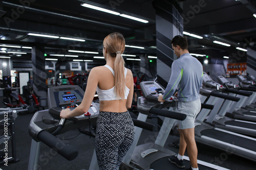 Young sporty woman and man ...