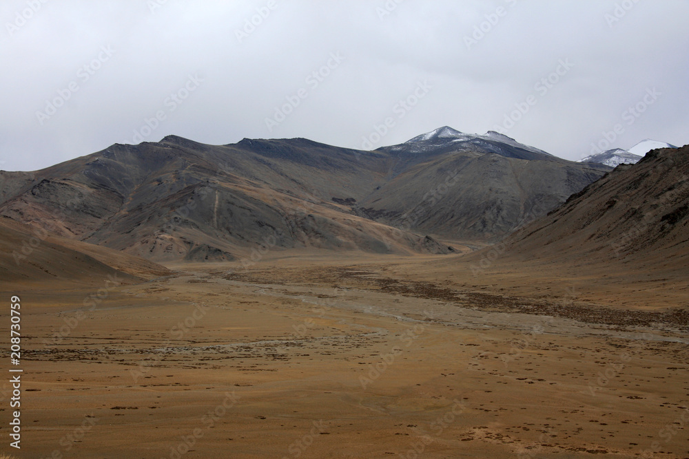 Crossing the Mountains Manali to Leh, India