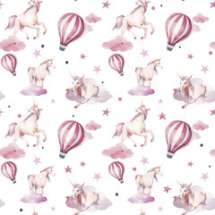 Wandcirkels Dieren met ballon patronen Aquarel eenhoorn met wolkjes en ballon  © ldinka
