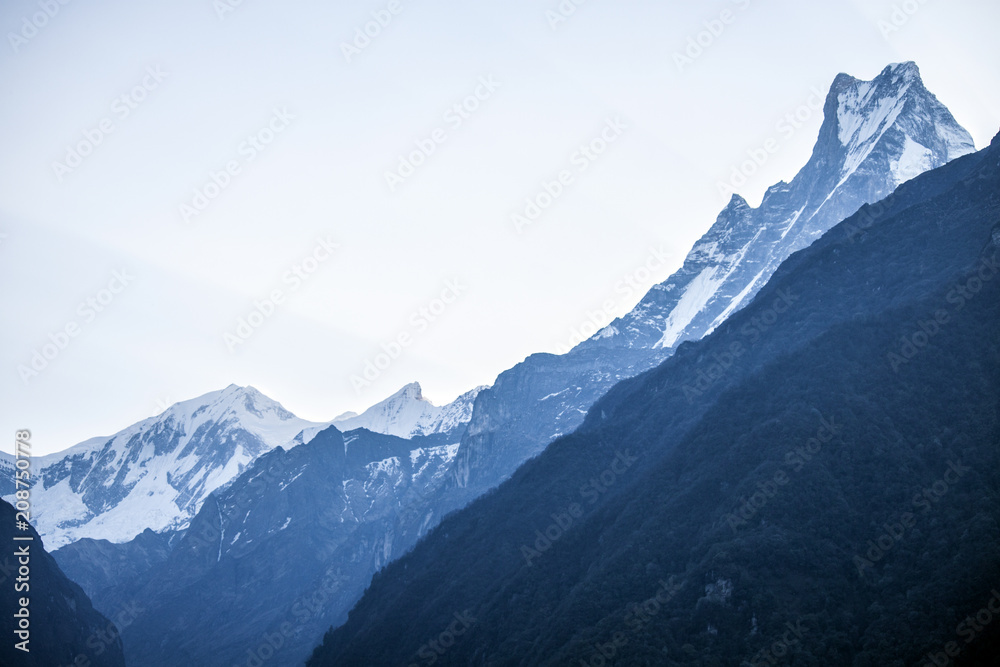 Himalaya Annapurna Sonnenstrahlen Wolken