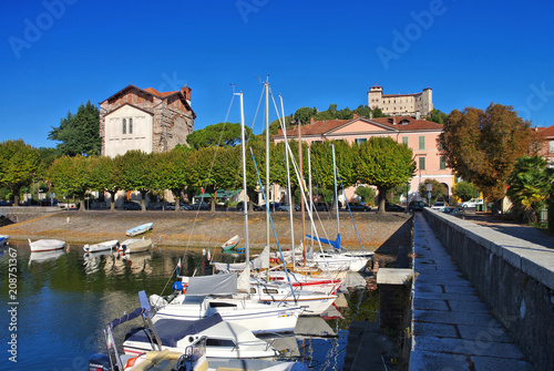 Rocca di Angera am Lago Maggiore, Italien - Rocca di Angera on Lago Maggiore