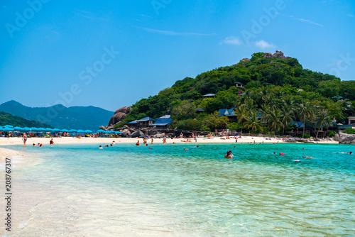 Fototapeta Naklejka Na Ścianę i Meble -  Beautiful island of Koh Nang Yuan located near Koh Tao, Thailand
