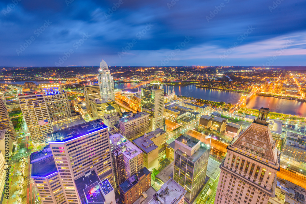 Fototapeta premium Cincinnati, Ohio, USA Skyline