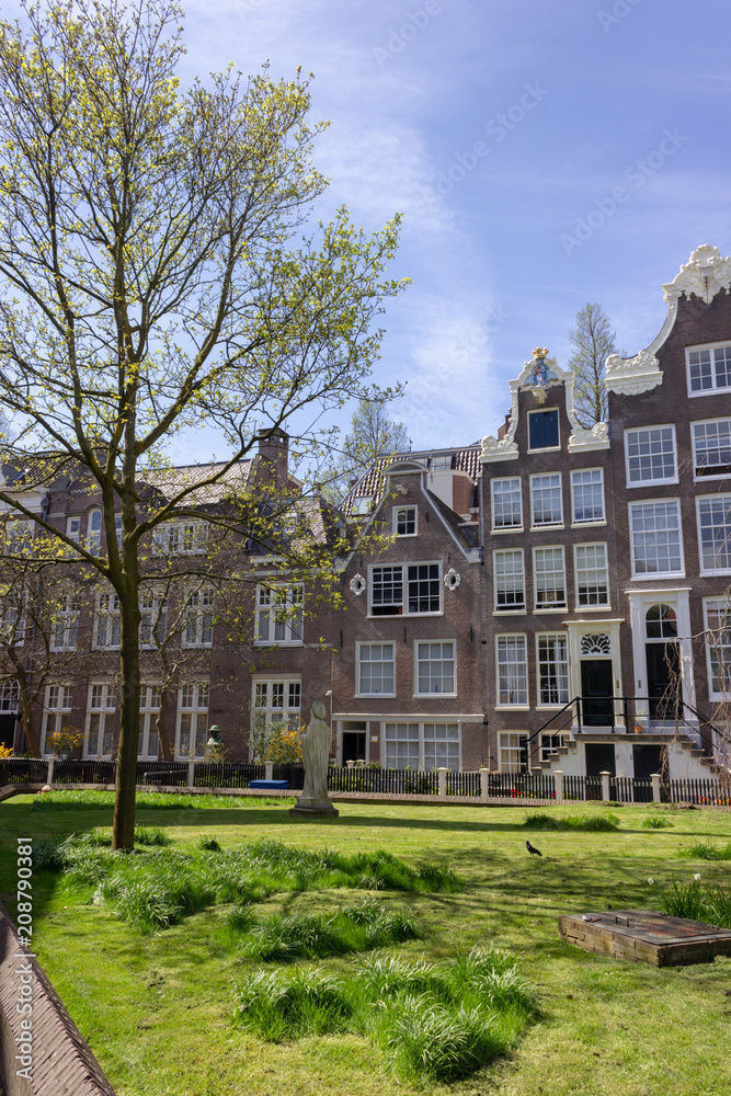 Begijnhof, beautiful secret spot in amsterdam