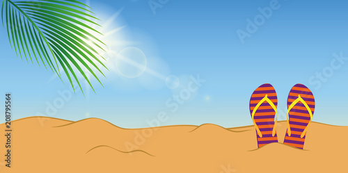 gestreifte flipflops am strand