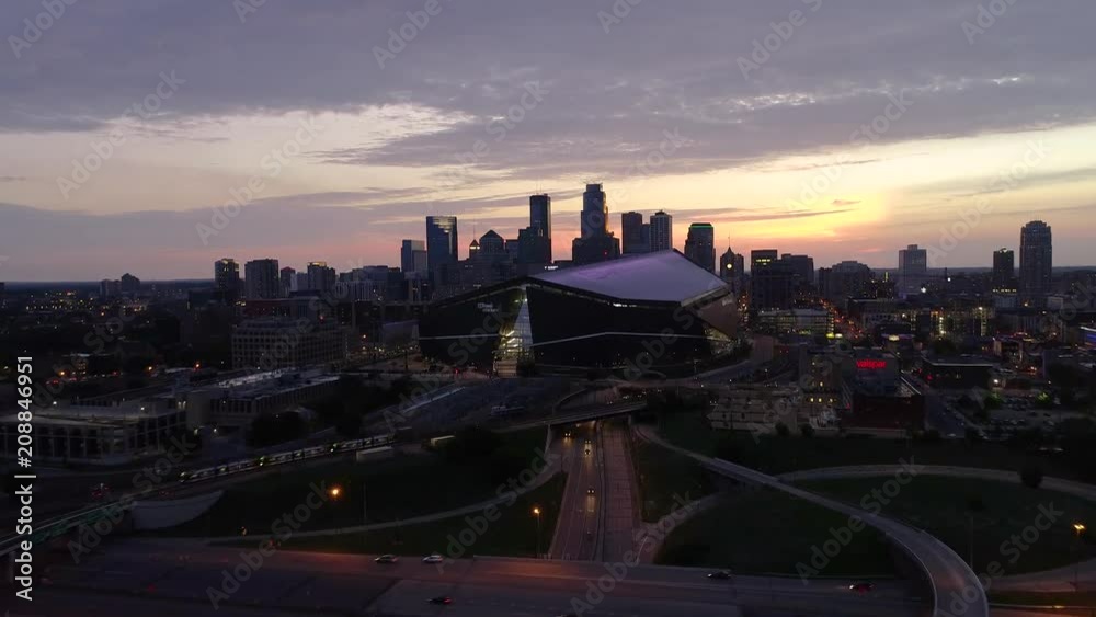 Minneapolis Skyline at Dusk - Aerial Hyperlapse Minneapolis Skyline at Dusk - Aerial Hyperlapse