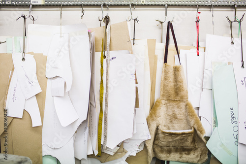 Hanging paper patterns
