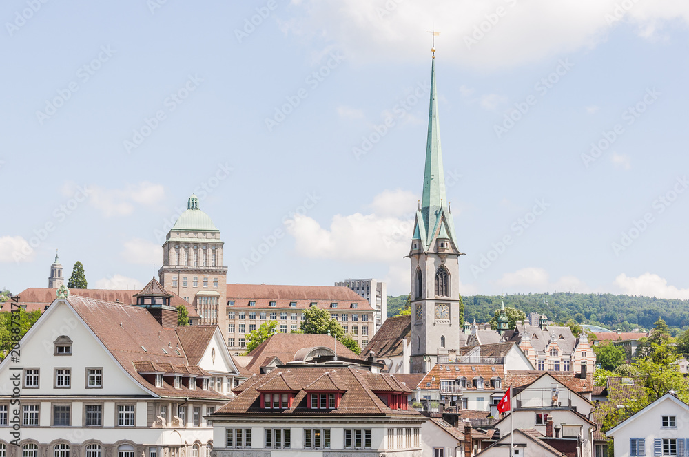 Zürich, Predigerkirche, Altstadt, Altstadthäuser, Stadt, Kirche, Kirchturm, Limmat, Aussicht, Lindenhof, Niederdorf, Sommer, Schweiz Zürich, Predigerkirche, Altstadt, Altstadthäuser, Stadt, Kirche, Kirchturm, Limmat, Aussicht, Lindenhof, Niederdorf, Sommer, Schweiz