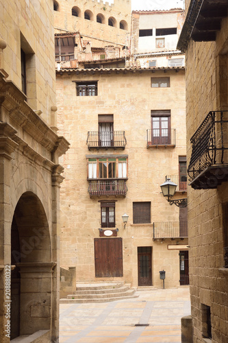 Fototapeta Naklejka Na Ścianę i Meble -  Streets and corners of the medieval village of Valderrobres, Mantarraya, Teruel province, Aragon, Spain