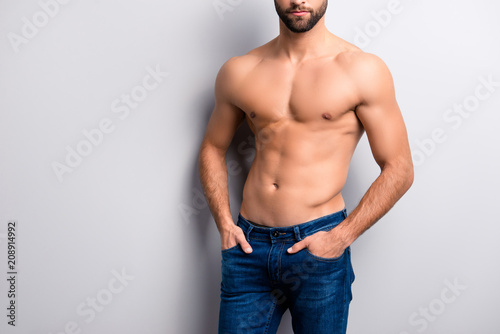 фотографія Cropped close up photo of tempting seductive alluring handsome attractive stunni