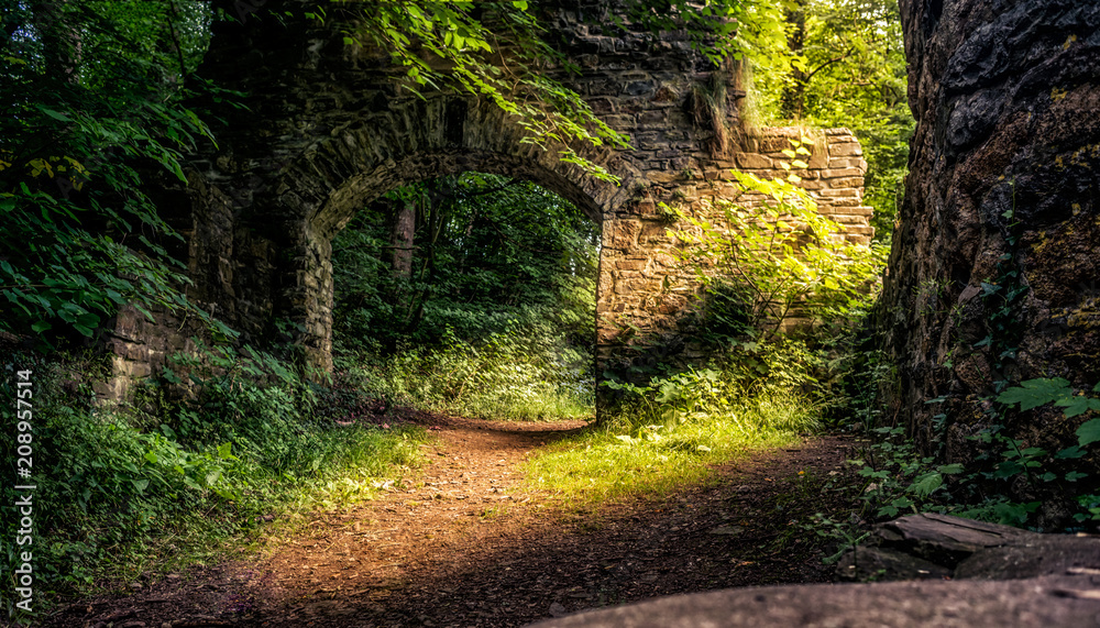 Fototapeta premium Ruine im sonnenlicht