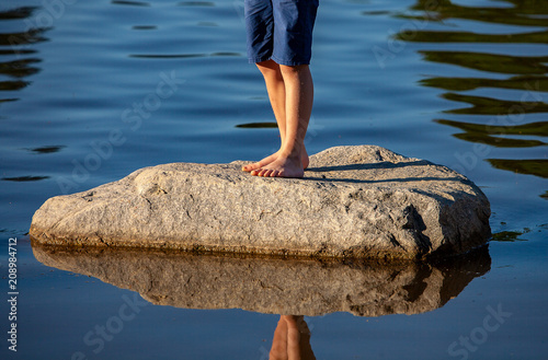 Tanzen auf dem Stein photo