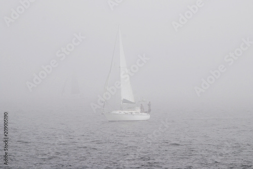 Dense fog, sailing in the morning © korinoxe