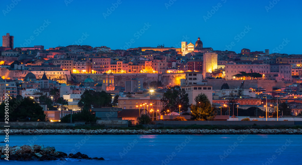 Cagliari di notte - vista sud