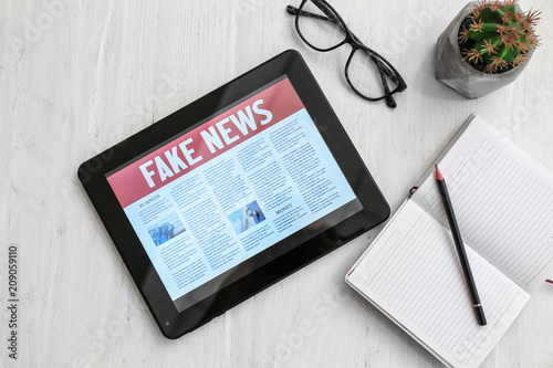 Tablet computer with news o...