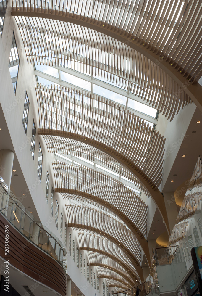 Obraz premium Arched roof vertical panorama