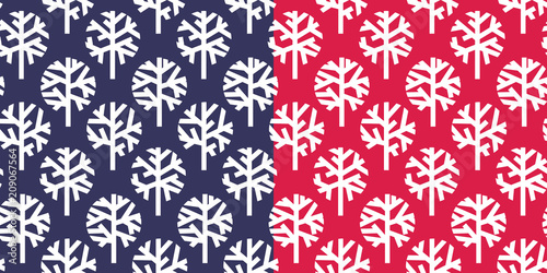 Naked winter tree simple se...