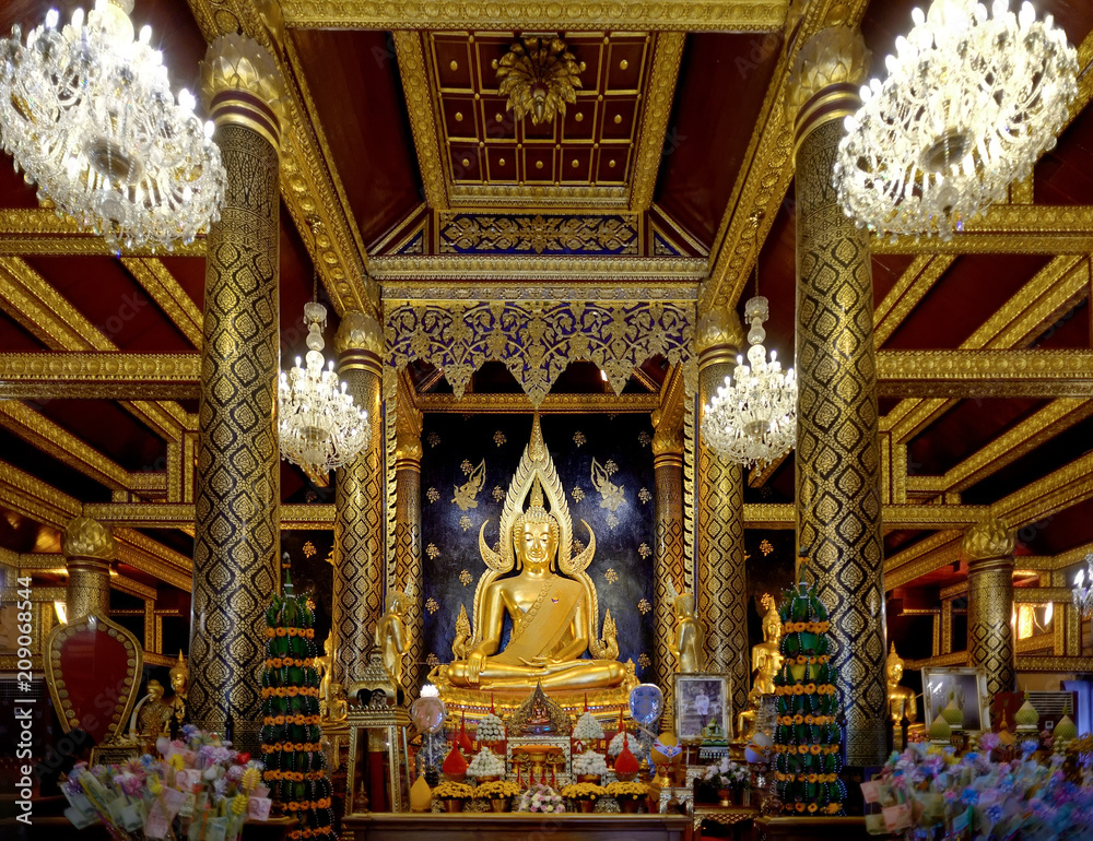 Buddha Chinnarat in temple