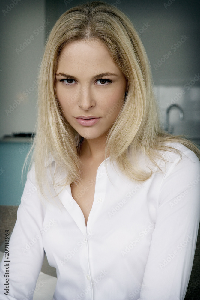 Model Beauty Stylish Makeup Portrait Model Beauty Stylish Makeup Portrait