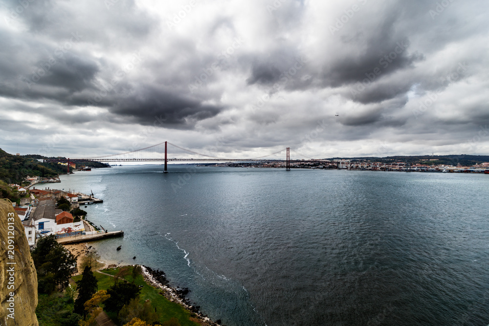 Fototapeta premium lisboa bridge Ponte 25 de Abril