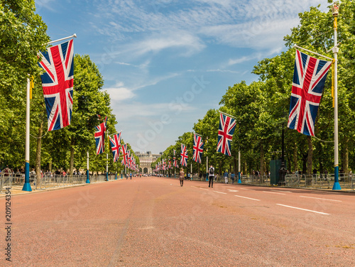Canvas Print the Queens birthday Trooping the Colour