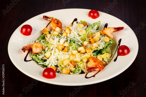 Caesar salad with prawn