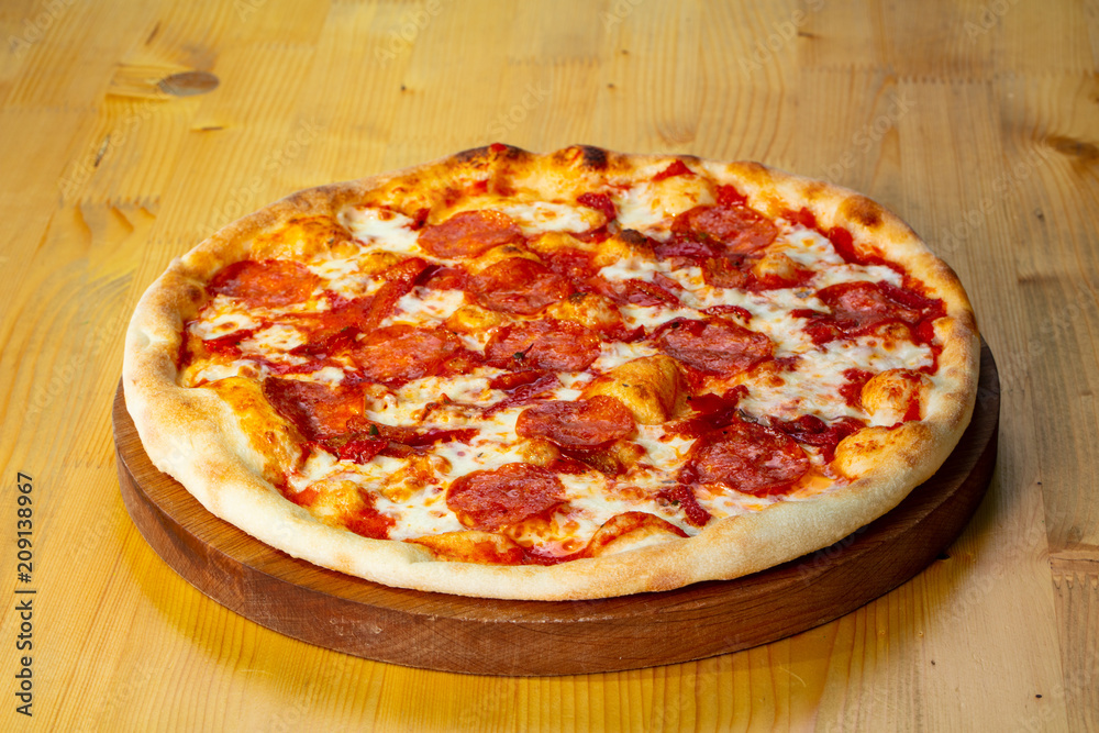 Pepperoni Hot pizza