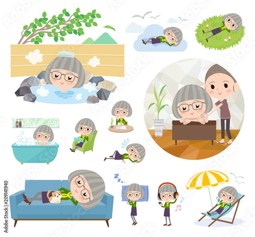 green shirt old women_relax