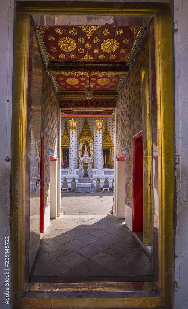 Decoration and details of Wat Arun Thailand