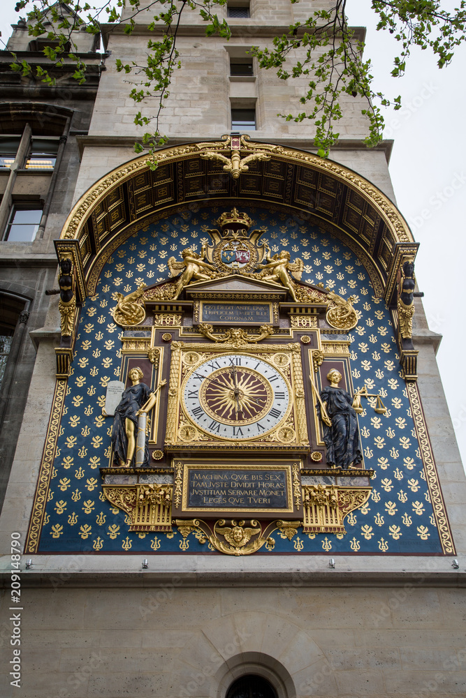 The oldest public clock in France is on the Palais de la Cité, L'horloge tower being part of the Conciergerie on the Isle de la Cité