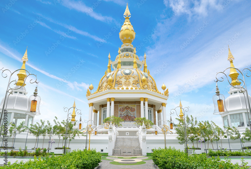Naklejka premium Wat Thungsersthi Temple in Khonkaen, Thailand