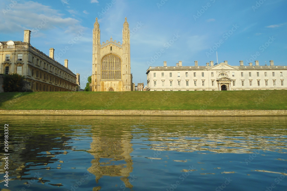 Fototapeta premium Cambridge University campus (England); the River Cam