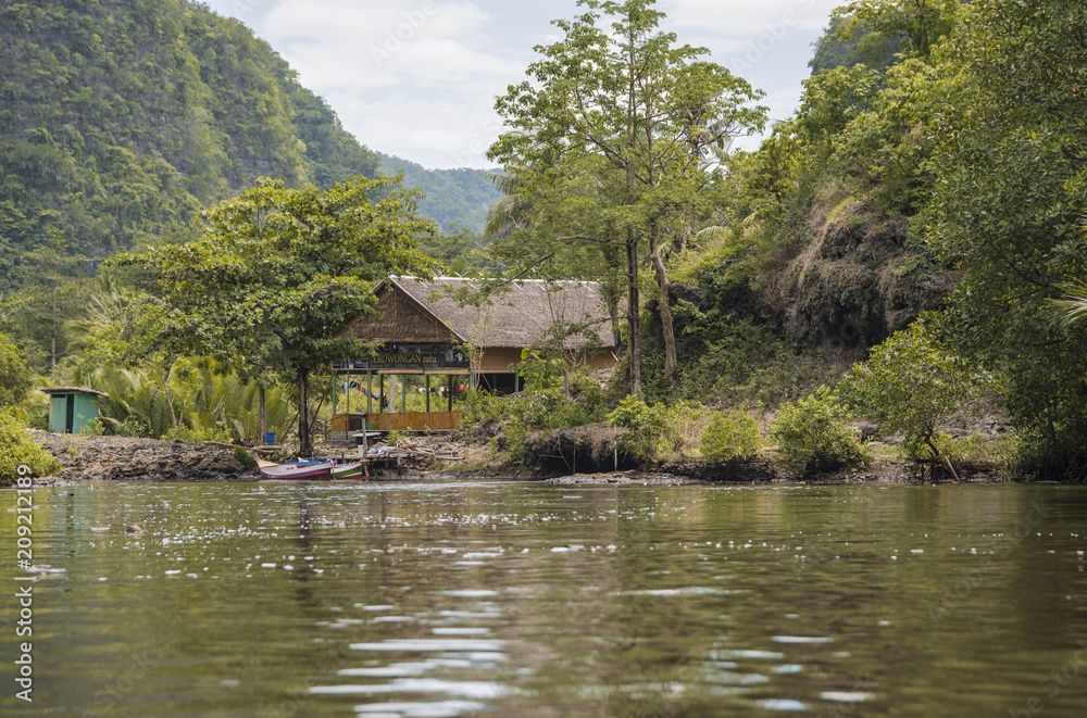 Sulawesi ; Der Fluß Sulawesi ; Der Fluß