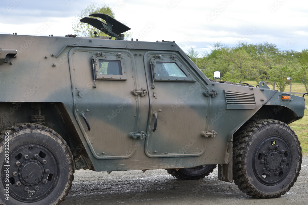 Fototapeta premium 陸上自衛隊 軽装甲機動車
